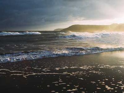 红桃免费高清在线看-搞笑视频